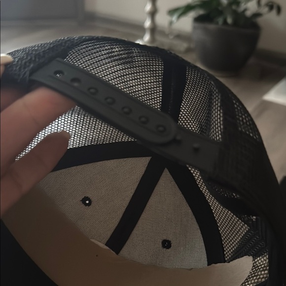 Skull FLAT BRIM Embroidered Trucker Ball Cap Hat, Black NWOT - Picture 12 of 14